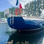船上ホテル Voilier Confortable En Bois A Cotes Des Plages Et Ferries