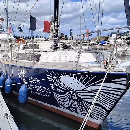 船上ホテル Voilier Confortable En Bois A Cotes Des Plages Et Ferries