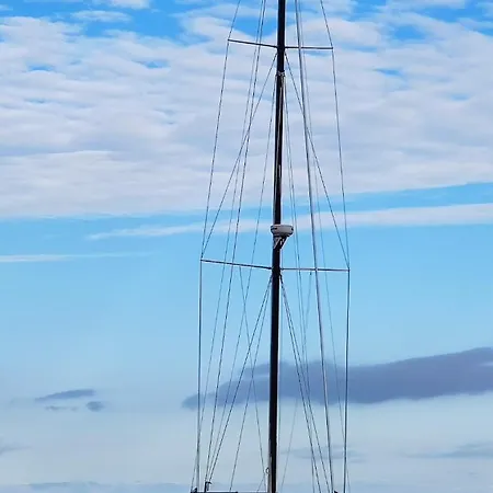 Eden Explorers - De La Terre A La Avec Saga Botel Ouistreham