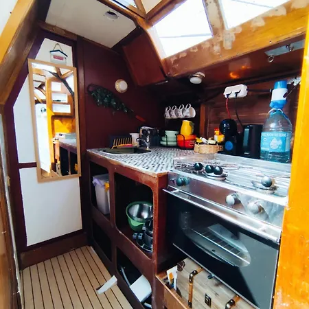 船屋 Voilier Confortable En Bois A Cotes Des Plages Et Ferries 乌伊斯特勒昂