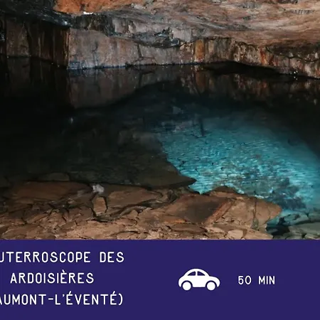 Voilier Confortable En Bois A Cotes Des Plages Et Ferries 船屋 乌伊斯特勒昂