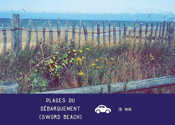 Voilier Confortable En Bois A Cotes Des Plages Et Ferries Ouistreham